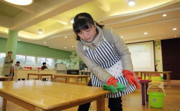 2024年幼儿园大班保育员工作计划精选6篇