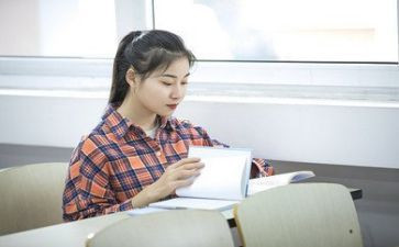 大学里的演讲稿8篇