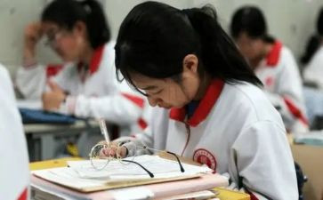 高一上学期政治工作总结5篇
