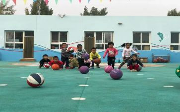 幼儿园滚皮球小班教案6篇