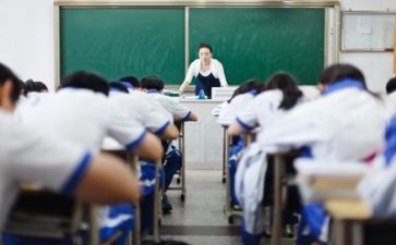 教师年度述职报告6篇
