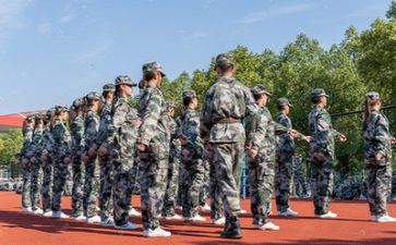 关于军训演讲稿8篇