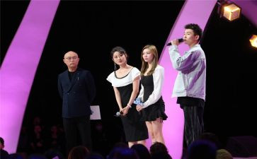 上台表演的作文5篇