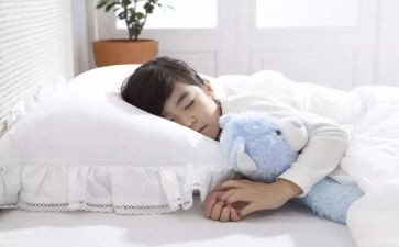 小班幼儿睡觉觉教案8篇