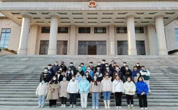 我校园作文300字参考7篇