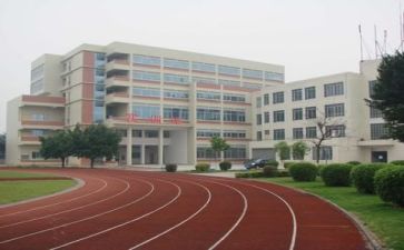 学校安全自查工作报告模板8篇