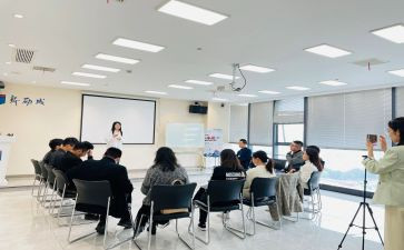 培训学校述职报告5篇