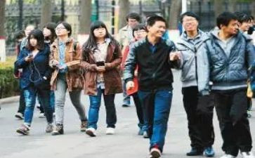 在校期自我鉴定参考5篇