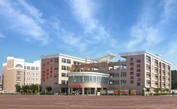 职校老师工作总结7篇
